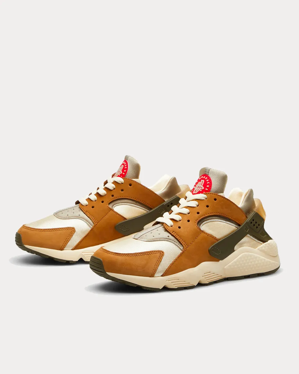 Air Huarache LE Desert Oak, Reed & Light Straw Low Top Sneakers