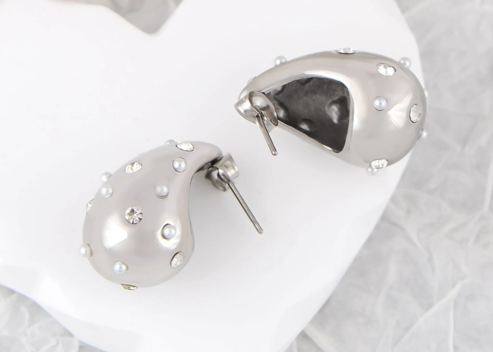 Alilang 18K Gold Plated Teardrop Chunky Earrings Waterdrop Earrings Lightweight Dupes Earrings