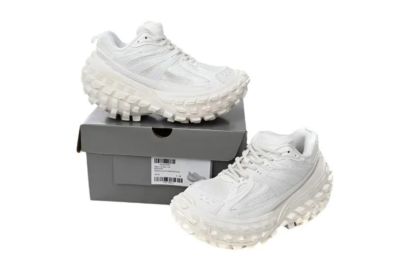 Balenciaga Bouncer All White Sneaker
