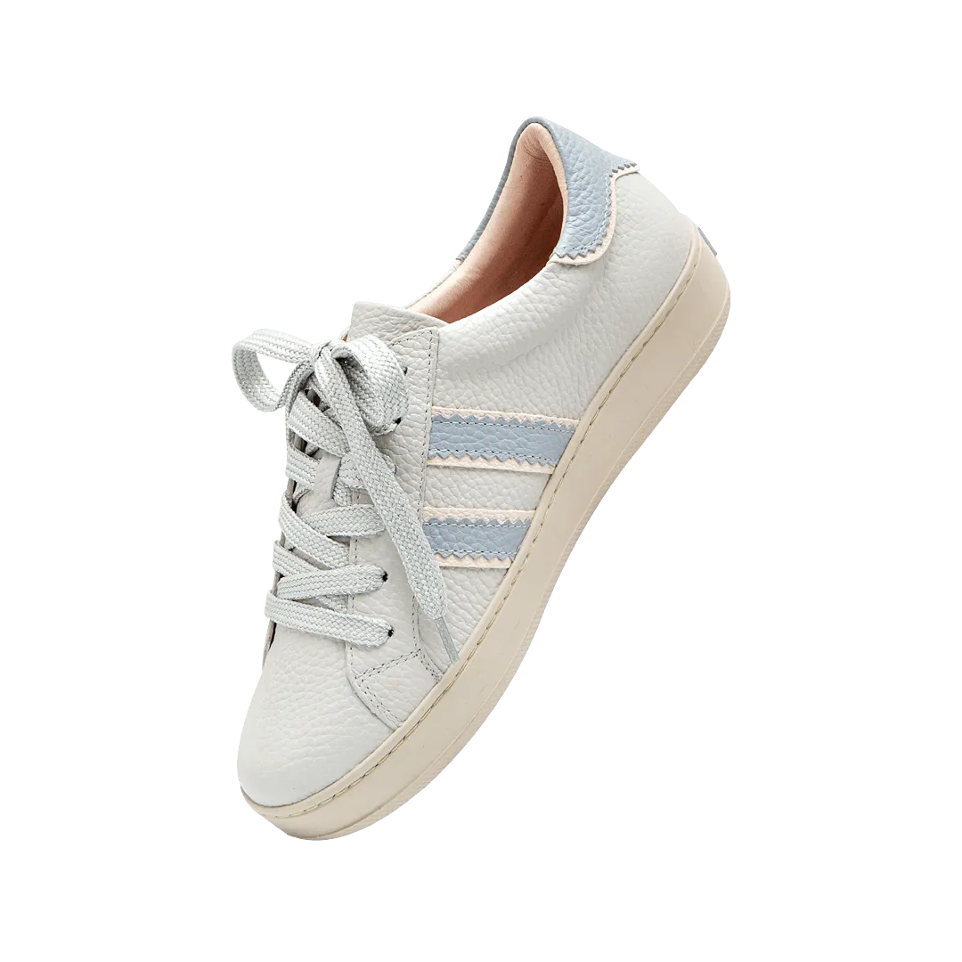 Classic sneakers in stone blue leather