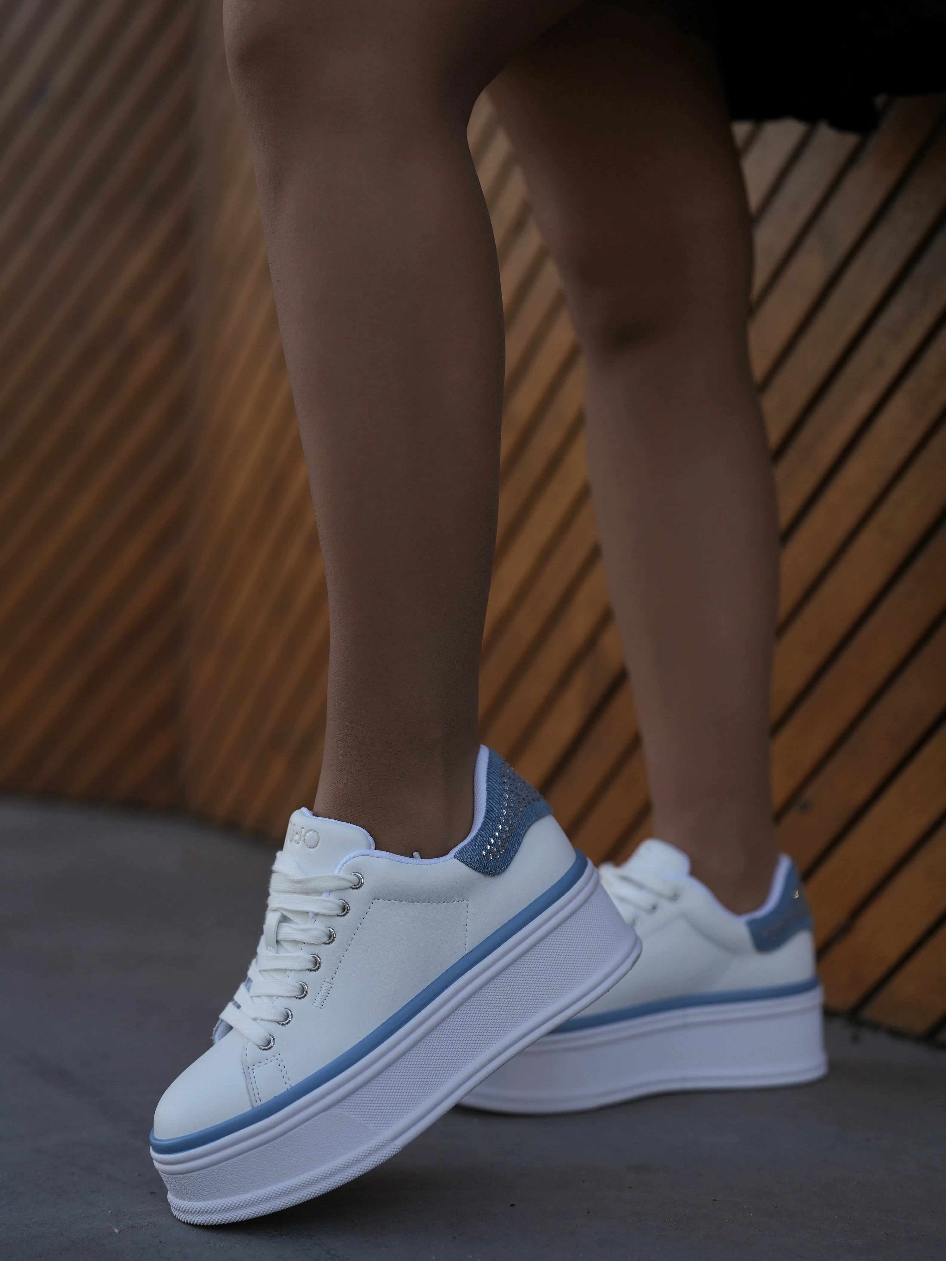 Leather sneakers with rhinestones