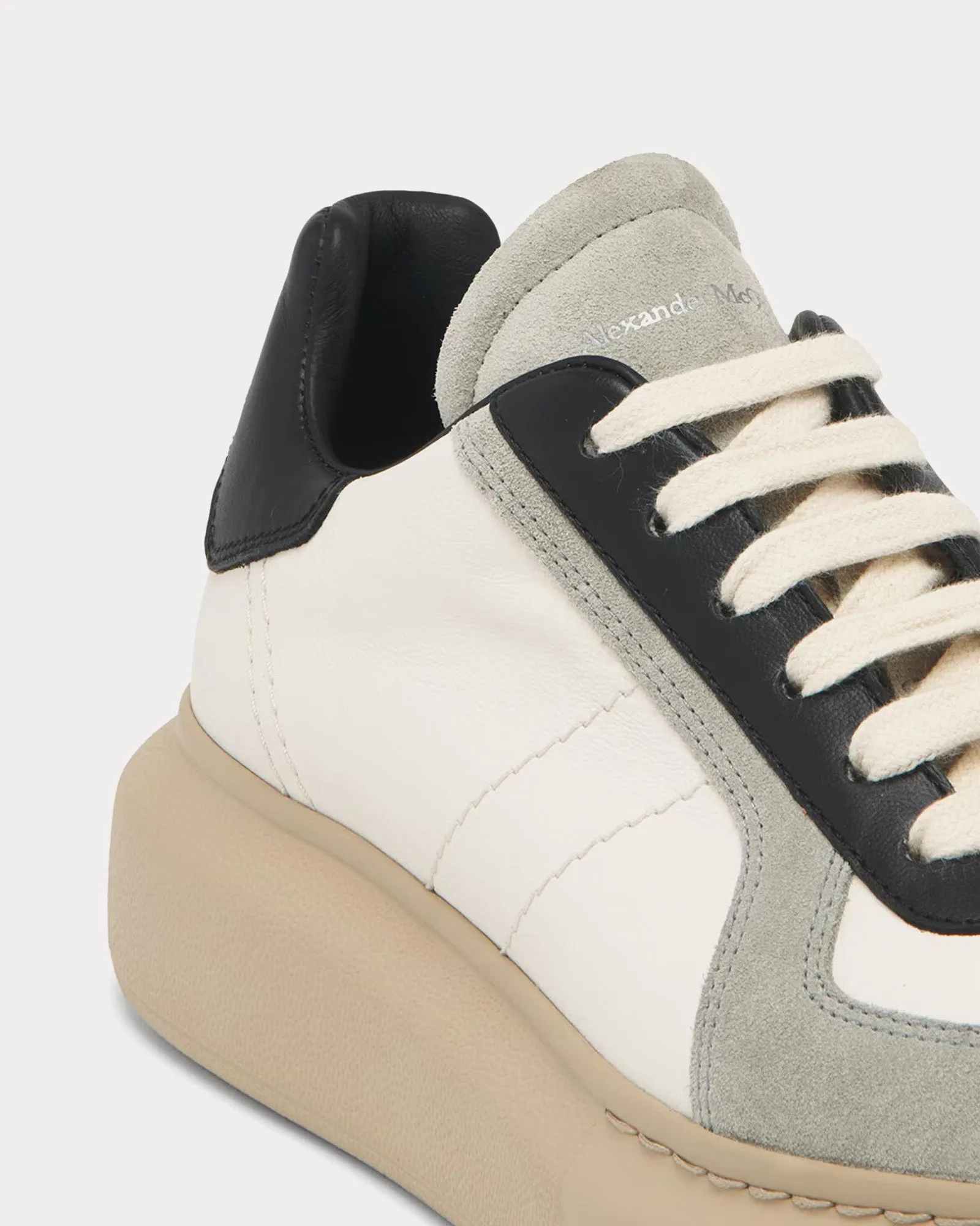Oversized Retro Off White / Grey / Black Low Top Sneakers