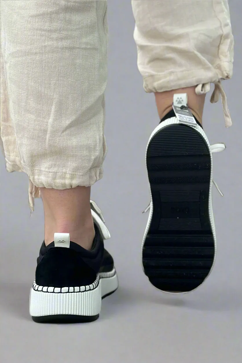 Sayah Waterproof Platform Sneaker - Black