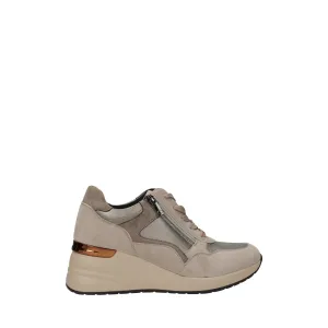 Sneakers in tessuto. Tacco alto 6 cm