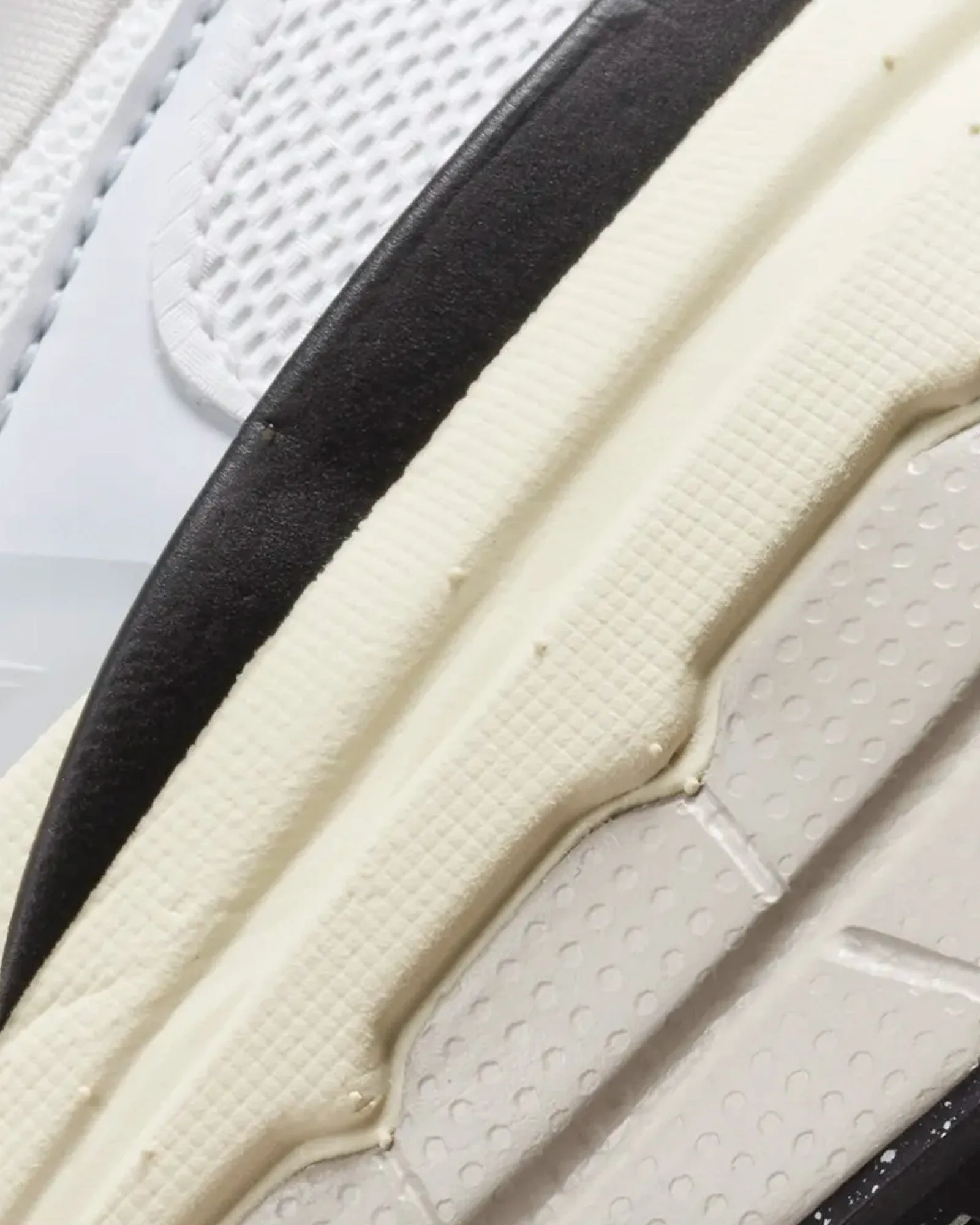 V2K Run Summit White / Metallic Silver Low Top Sneakers